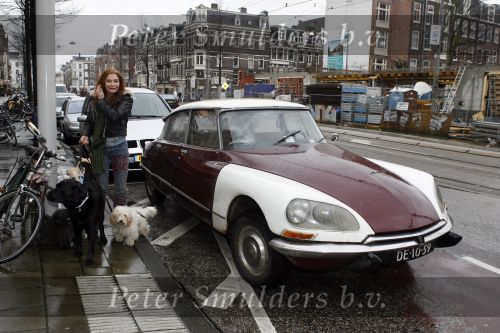Amsterdam 14 februari 2007
Thierry Duval vraagt Belinda Meuldijk ten huwelijk. Belinda komt aanrijden met een Citroen Snoek.