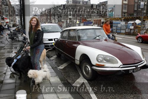 Amsterdam 14 februari 2007
Thierry Duval vraagt Belinda Meuldijk ten huwelijk. Belinda komt aanrijden met een Citroen Snoek.