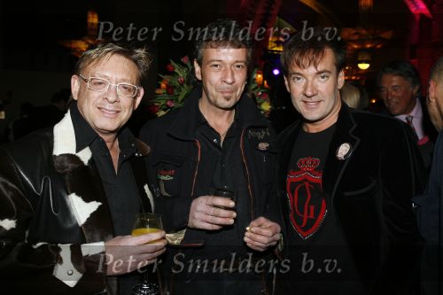 Amsterdam 19 februari 2007
Andre v Duin viert zijn 60e verjaardag in het american hotel. Heel bekend nederland was aanwezig. benny Neyman met vriend en Gerard Joling