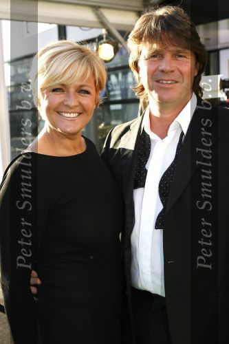 Hilversum 12 maart 2007
Feest voor de 65 e verjaardag van Joop v d Ende in studio 21. Caroline Tensen met vriend Peter Gallas
