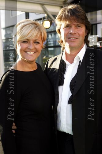 Hilversum 12 maart 2007
Feest voor de 65 e verjaardag van Joop v d Ende in studio 21. Caroline Tensen met vriend Peter Gallas