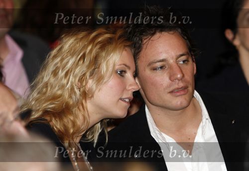 Amsterdam 4 maart 2007
Cas jansen en Annelieke Bouwers bij modeshow van Frans Molenaar in het Amstel Hotel.