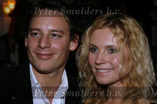 Amsterdam 4 maart 2007
Cas jansen en Annelieke Bouwers bij modeshow van Frans Molenaar in het Amstel Hotel.