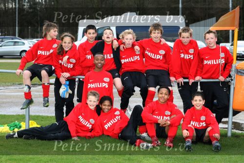 Eindhoven, 19 Maart 2007
links Dennis Groen (12 jaar) en rechts Thomas Horsten (12 jaar ) en beide spelend voor PSV D1  betreft shirtjevan Edgar Davids.