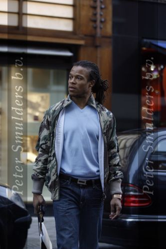 Amsterdam 13 februari 2007
Edgar Davids aan het winkelen op de pc hooftstraat.