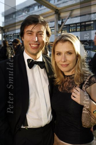 Hilversum 12 maart 2007
Feest voor de 65 e verjaardag van Joop v d Ende in studio 21. Elle v Rijn met man Kaja Wolfers