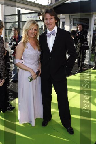 Hilversum 12 maart 2007
Feest voor de 65 e verjaardag van Joop v d Ende in studio 21. Erik de Zwart met vrouw