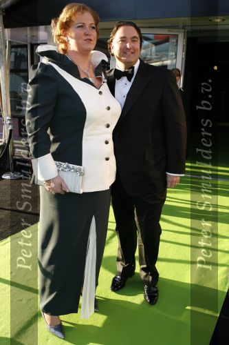 Hilversum 12 maart 2007
Feest voor de 65 e verjaardag van Joop v d Ende in studio 21. Erwin v Lambaert met vrouw