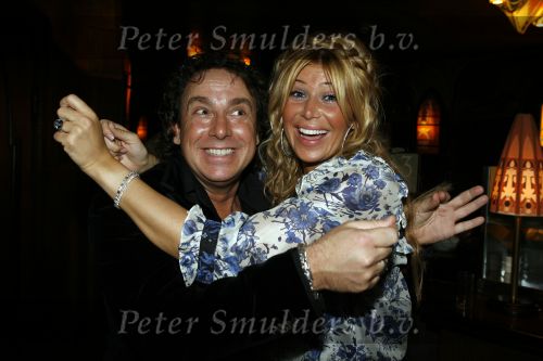 Amsterdam 5 maart 2007
Presentatie nieuwe talpa serie Voetbalvrouwen in Tuschinski. Marco Borsato en Estelle Gullit