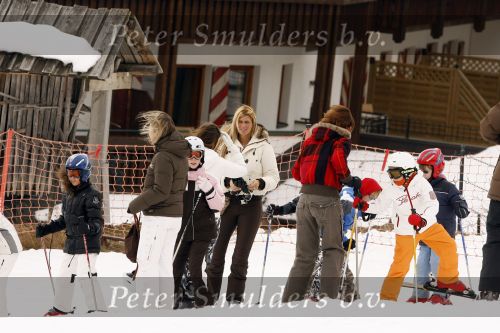 Fiss 25 februari 2007
Ruud Gullit met Estelle Maxim en Joelle en Marco Borsato met Leontien Jada Senna en Luca op wintersport vakantie.