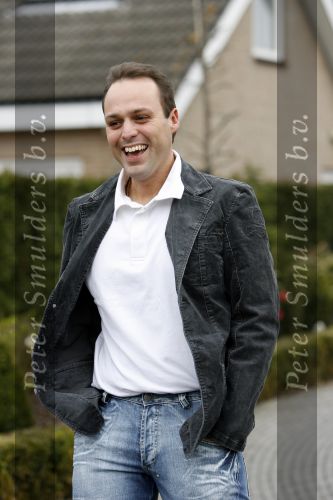 Fijnaart 16 maart 2007
Frans Bauer is 25 kg afgevallen tijdens de periode dat hij niet mocht en kon zingen.