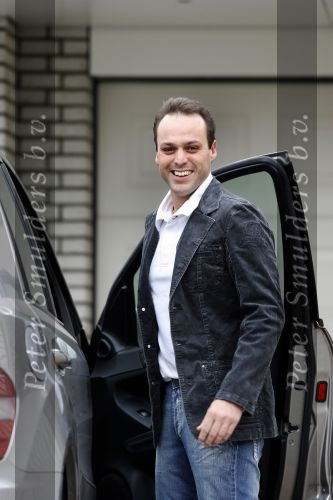 Fijnaart 16 maart 2007
Frans Bauer is 25 kg afgevallen tijdens de periode dat hij niet mocht en kon zingen.