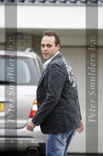 Fijnaart 16 maart 2007
Frans Bauer is 25 kg afgevallen tijdens de periode dat hij niet mocht en kon zingen.
