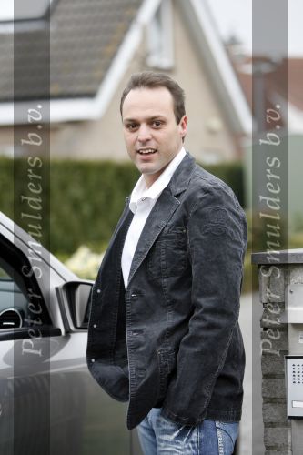 Fijnaart 16 maart 2007
Frans Bauer is 25 kg afgevallen tijdens de periode dat hij niet mocht en kon zingen.