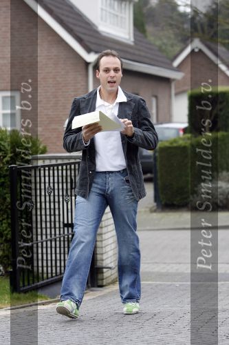 Fijnaart 16 maart 2007
Frans Bauer is 25 kg afgevallen tijdens de periode dat hij niet mocht en kon zingen.