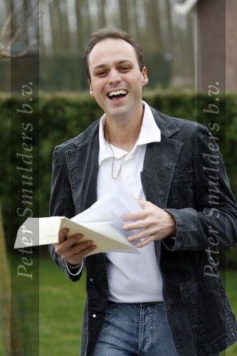 Fijnaart 16 maart 2007
Frans Bauer is 25 kg afgevallen tijdens de periode dat hij niet mocht en kon zingen.