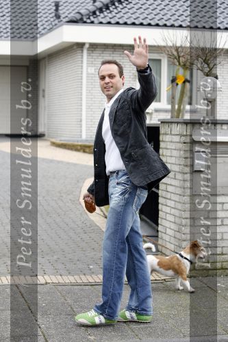 Fijnaart 16 maart 2007
Frans Bauer is 25 kg afgevallen tijdens de periode dat hij niet mocht en kon zingen.