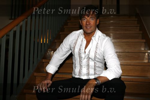 Amsterdam 1 maart 2007
Presentatie van de deelnemerers van het nieuwe sbs6 programma So you wannabe a Popstar in paradiso.  Gerard Joling  
Peter Smulders bv