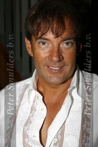 Amsterdam 1 maart 2007
Presentatie van de deelnemerers van het nieuwe sbs6 programma So you wannabe a Popstar in paradiso.  Gerard Joling