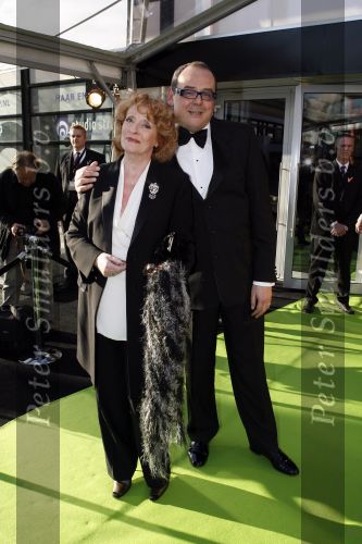 Hilversum 12 maart 2007
Feest voor de 65 e verjaardag van Joop v d Ende in studio 21. gerrie v d Klei met een vriend