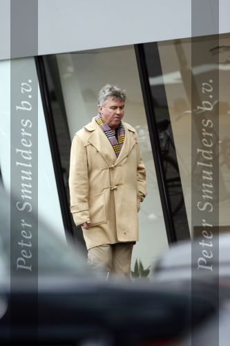 Amsterdam 7 maart 2007
Guus Hiddink winkelend op de pc hoofdstraat.