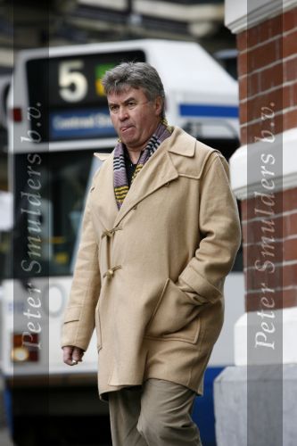Amsterdam 7 maart 2007
Guus Hiddink winkelend op de pc hoofdstraat.