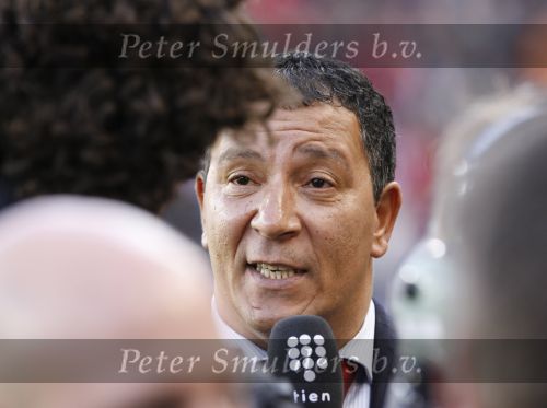 Eindhoven, 18 Maart 2007 Kompetitiewedstrijd PSV-AJAX, eindstand 1-5 Seizoen 2006/2007
Henk ten Cate wordt geintervieuwd