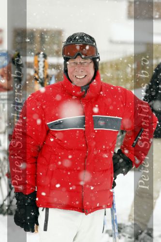 Fiss 25 februari 2007
Jack Spijkerman op de ski\'s in de sneeuw.
