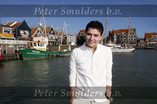 Volendam 6 februari 2007
Gerard Baars (tros) en Jan Smit tekenen een kontrakt bij old dutch.