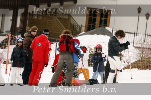 Fiss 25 februari 2007
Ruud Gullit met Estelle Maxim en Joelle en Marco Borsato met Leontien Jada Senna en Luca op wintersport vakantie. Jennemiek Spijkerman met Zoontje