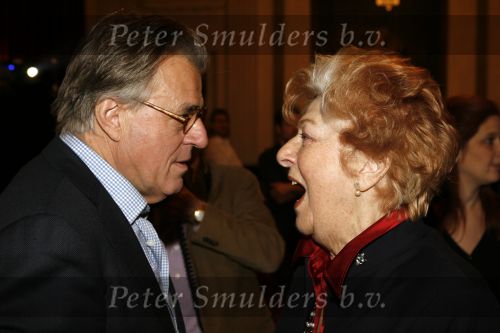 Amsterdam 15 maart 2007
Presentatie dvd box Ko v Dijk. Aanwezig zijn oa de zoons van Ko van Dijk Kees en Peter Jan v Dijk. Joop v d Enderijkte de dvd box uit. Jeroen Krabbe met Ellen Vogel