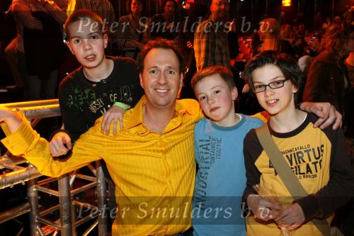 Hilversum 17 maart 2007
Eerste aflevering van So you wannabe a popstar van sbs 6. Jochem v Gelder met vrouw en kinderen