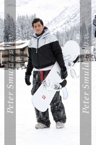 Lech 27 februari 2007
Jody Bernal met zijn vrienden op ski vakantie in Lech.