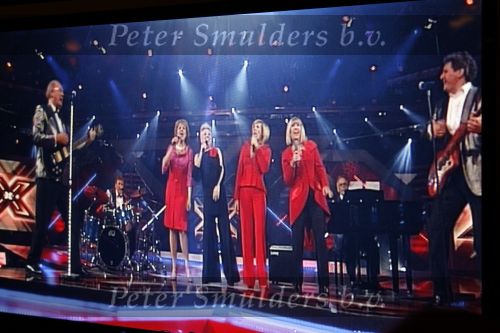 Amsterdam 19 februari 2007
Andre v Duin viert zijn 60e verjaardag in het american hotel. Heel bekend nederland was aanwezig. Joop v d Ende Willeke Alberti Hennie Huisman Rene Froger Simone Kleinsma Corrie v Gorp en Joke Bruys bij opnames X factor