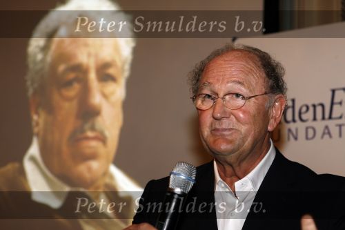 Amsterdam 15 maart 2007
Presentatie dvd box Ko v Dijk. Aanwezig zijn oa de zoons van Ko van Dijk Kees en Peter Jan v Dijk. Joop v d Ende reikte de dvd box uit.