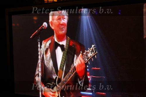 Amsterdam 19 februari 2007
Andre v Duin viert zijn 60e verjaardag in het american hotel. Heel bekend nederland was aanwezig. Joop v d Ende Willeke Alberti Hennie Huisman Rene Froger Simone Kleinsma Corrie v Gorp en Joke Bruys bij opnames X factor