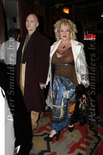 Amsterdam 21 februari 2007
Premiere Dreamgirls in Tuschinski. Karin Bloemen met haar man Marnix