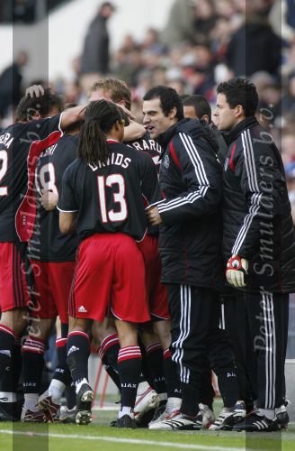 Eindhoven, 18 Maart 2007 Kompetitiewedstrijd PSV-AJAX, eindstand 1-5 Seizoen 2006/2007
Kenneth Perez is blij met de overwinning