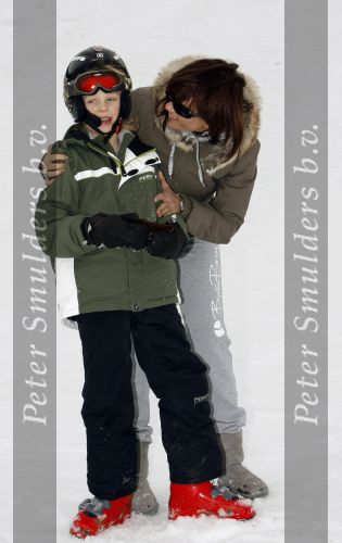Fiss 25 februari 2007
Marco Borsato en Leontine Borsato met Senna Jada en Luca op wintersport.