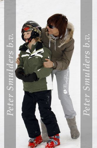 Fiss 25 februari 2007
Marco Borsato en Leontien met senna Jada en Luca op wintersport.