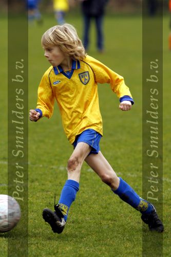 Blaricum 17 maart 2007
Marco Borsato bij het voetballen van zijn zoon Luca. Luca scoorde 4 van de 5 goals.