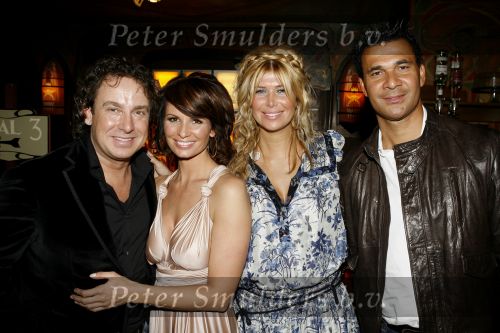 Amsterdam 5 maart 2007
Presentatie nieuwe talpa serie Voetbalvrouwen in Tuschinski. Ruud en Estelle Gullit en Marco en Leontien Borsato.