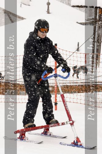 Fiss 26 februari 2007
Ruud Gullit en Marco Borsato op speciale ski\'s. Trikke skki. De Trikke skki is in america een enorme rage en Marco en Ruud probeerden hem uit.