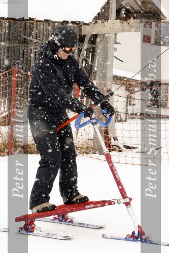 Fiss 26 februari 2007
Ruud Gullit en Marco Borsato op speciale ski\'s. Trikke skki. De Trikke skki is in america een enorme rage en Marco en Ruud probeerden hem uit.