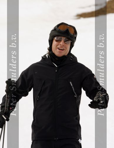Fiss 25 februari 2007
Ruud Gullit met Estelle Maxim en Joelle en Marco Borsato met Leontien Jada Senna en Luca op wintersport vakantie.