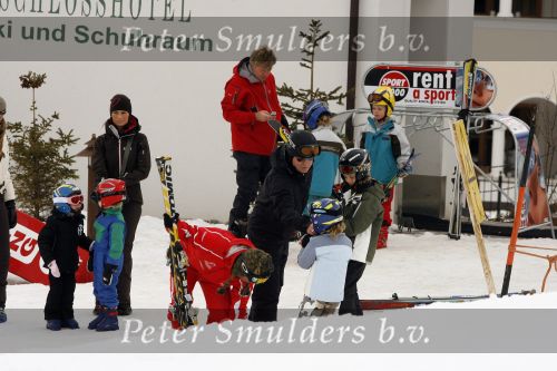 Fiss 25 februari 2007
Ruud Gullit met Estelle Maxim en Joelle en Marco Borsato met Leontien Jada Senna en Luca op wintersport vakantie.