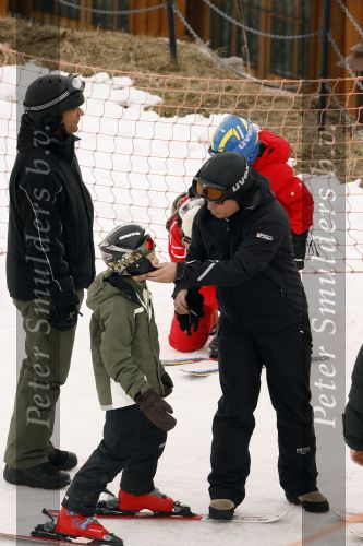 Fiss 25 februari 2007
Ruud Gullit met Estelle Maxim en Joelle en Marco Borsato met Leontien Jada Senna en Luca op wintersport vakantie.