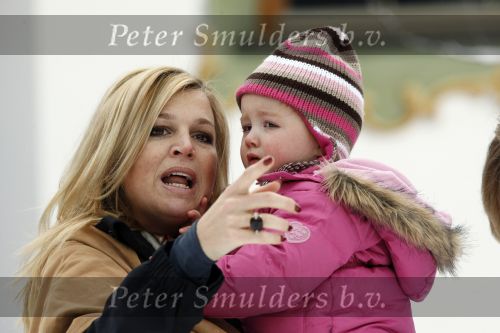 Lech 11 februari 2007
Maxima Prins Willem Alexander Amalia Alexia Koningin Beatrix Prins Constantijn Prinses Laurentien met Prinses Eloise Prins Claus Cazimir en Eleonore op vakatie in Lech.