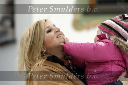Lech 11 februari 2007
Maxima Prins Willem Alexander Amalia Alexia Koningin Beatrix Prins Constantijn Prinses Laurentien met Prinses Eloise Prins Claus Cazimir en Eleonore op vakatie in Lech.