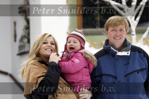 Lech 11 februari 2007
Maxima Prins Willem Alexander Amalia Alexia Koningin Beatrix Prins Constantijn Prinses Laurentien met Prinses Eloise Prins Claus Cazimir en Eleonore op vakatie in Lech.